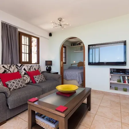 Apartment Ray